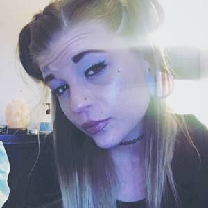 Meet your Posher, Candi